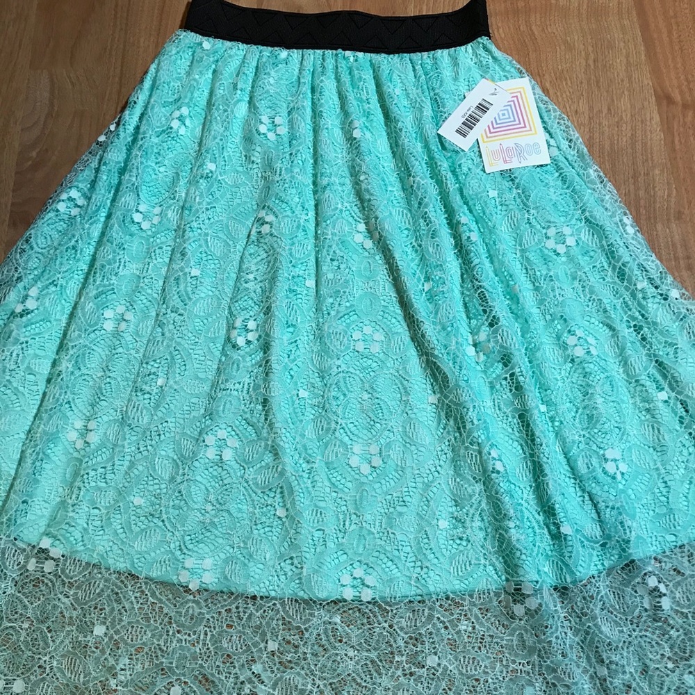 Xxs Lola Skirt with GORGEOUS lace overlay! NWT ❤️